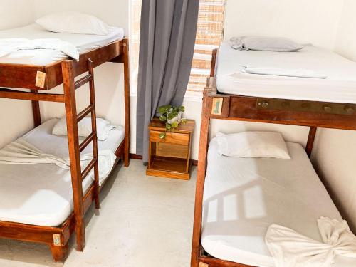 1 bunk bed