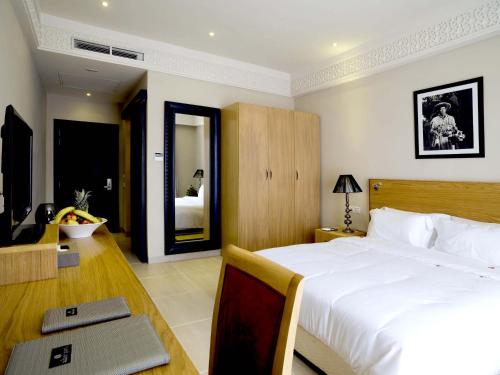1 queen bed