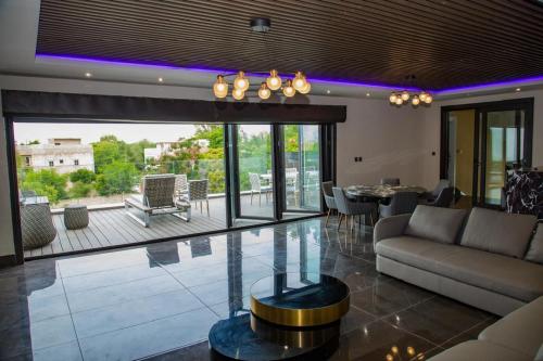 Palm evasion in לה סומונה