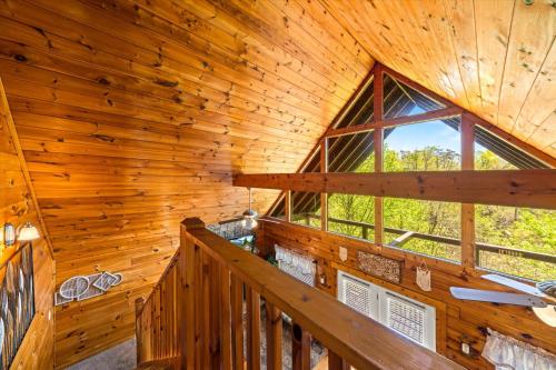Smoky Mountain Getaway Leave the World Behind - image 12