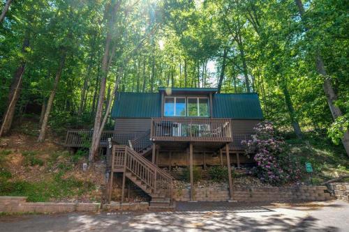 Treasured Times 5BR Gatlinburg Cabin in Gatlinburg, USA