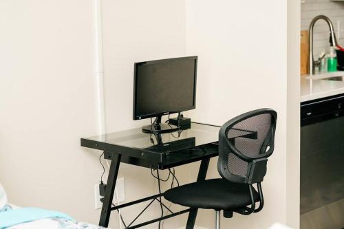 Studio Suite - No Steps - Walkable & Free Parking in Pittsburgh, USA
