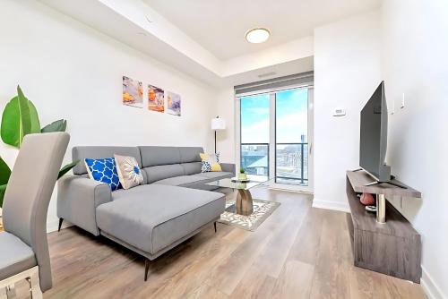 . Luxurious 1BR Condo - Stunning City Views
