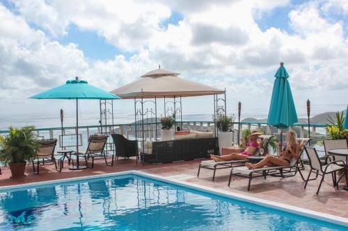 Басейн, The Mafolie Hotel in Шарлотта-Амалія