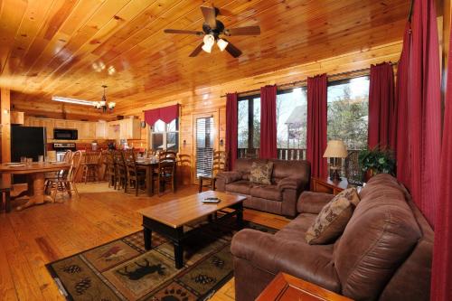 Mountain Breeze in Pigeon Forge, USA