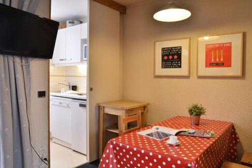 Residence 3000 - Studio divisible chaleureux · Accès direct aux pistes · Balcon MAE-3698, Mâcot La Plagne (photo 6)