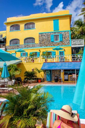 Hotellet från utsidan, The Mafolie Hotel in Charlotte Amalie