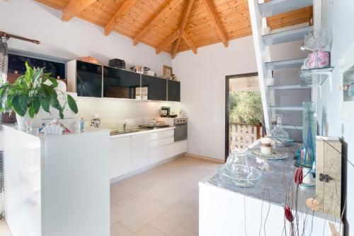 Anthi's House - Paxos