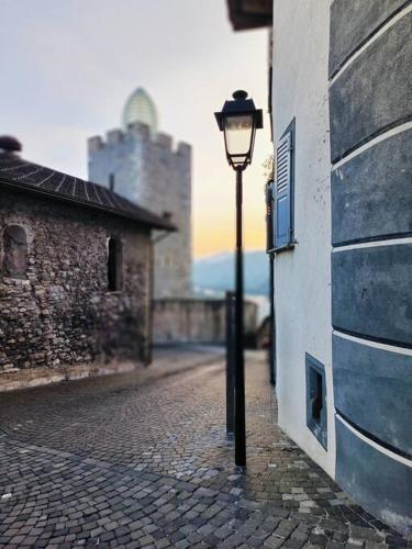 Casa Jenini - Wohnung im Patrizierhaus neben Schloss Leuk in Leuk, Schweiz