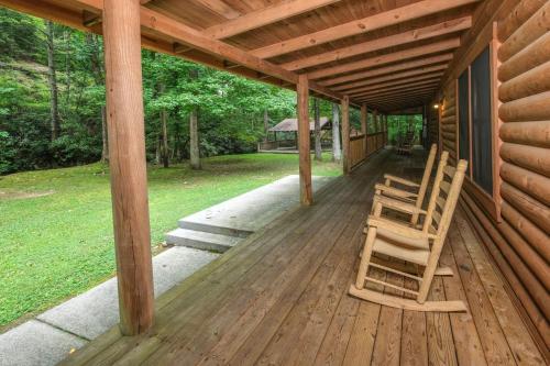 Norton Creek Hideaway Your Secret by the Stream - image 10