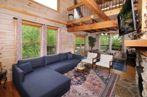 Home Tweet Home in Pigeon Forge, USA