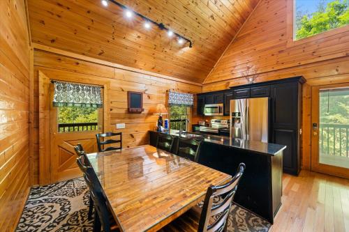 Keatons Cozy Cabin in Pigeon Forge, USA