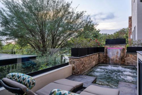 Villa Ventanas, 4BR Home with Jacuzzi & Terrace Dining in San Miguel de Allende, Mexico