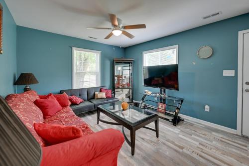 . Hopkinsville Home Near Parks & Museums!