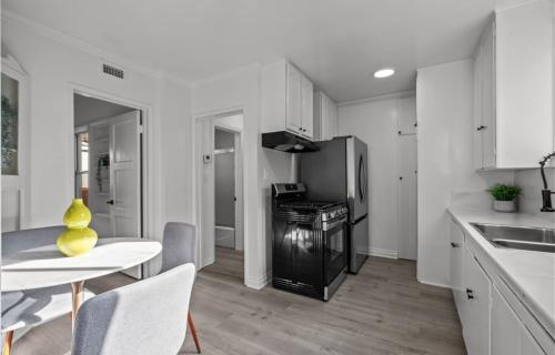 Modern 2-Bedroom in Santa Moinca Area Close to UCLA, Los Angeles (fotografie 8)