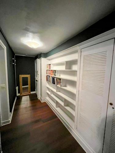 Opera Louvre Holiday Apartment - image 2