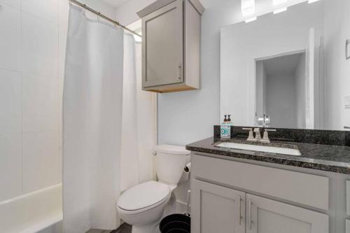 Moonlight Retreat, near Wedding Venue & Breweries in Dripping Springs, USA
