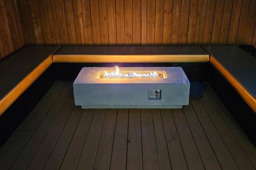 Modern Townhome With Yard 5 Min To The Battery in Σμύρνα(Τζιόρτζια)