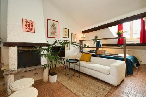 Cozy House - 20 Minutes Walk From DUOMO-NAVIGLI, Milán