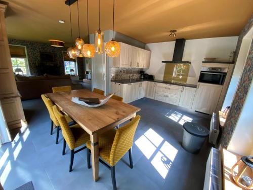Villa in Netherlands with Hot Tub & Garden, Hippolytushoef (zdjęcie 5)