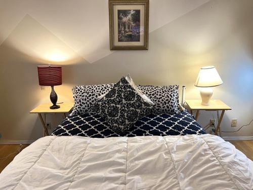 F1 Deluxe Double Room in Surrey, Canada