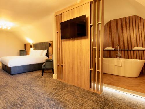 Springfield Hotel - image 2