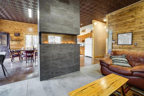 Pet-Friendly Cabin Retreat Walk to Lake Pepin! in Lake City (MN)