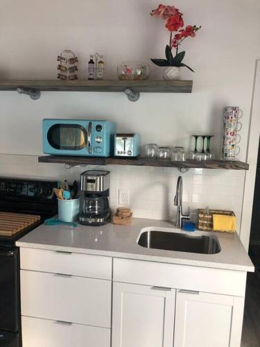 Moana Place Cozy and stylish cottage with pool in Saint Augustine in Elkton, USA