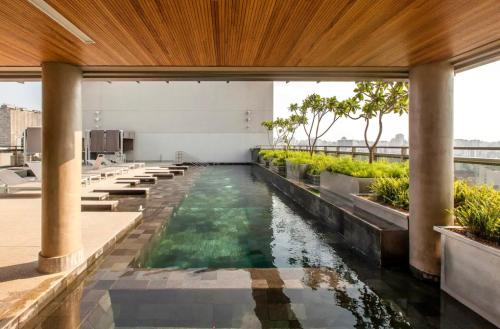 Studio Setin Downtown com piscina e vista Skyline, São Paulo