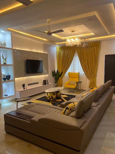 . H4N Apartments