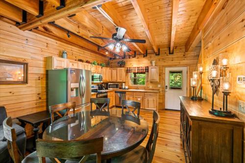 Keatons Wild Animal Cabin in Pigeon Forge, USA
