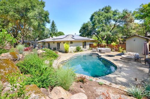 Sonoma Vineyard Estate With 3 Bedrooms And Pool - Includes Wine Tasting Passport