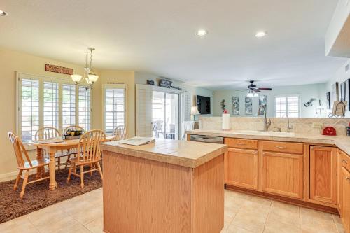 Pool, Patio and Hot Tub Surprise Home Near Golfing!, Surprise (foto 9)