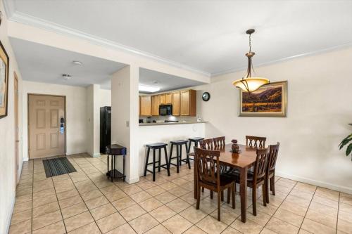 Vacation Destination 3BR Condo, Prime Location in Pigeon Forge, USA