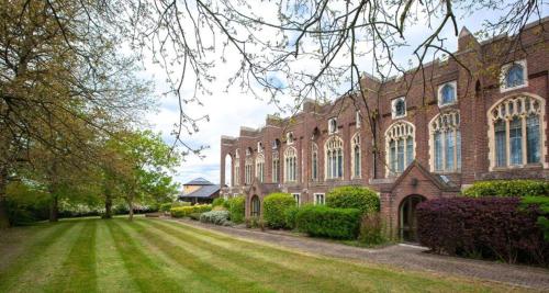 London Chigwell Prince Regent Hotel, BW Signature Collection, Londyn