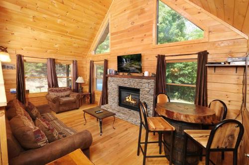 Thunder Bear Hideaway Roar Into Relaxation - image 14