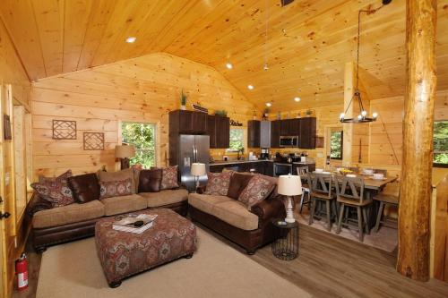 The Sporting Place 2BR Pigeon Forge Haven in Sevierville, USA