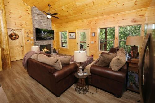 The Sporting Place 2BR Pigeon Forge Haven in Sevierville, USA
