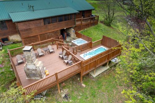 Grand Getaway Lodge Where Big Escapes Begin - image 12