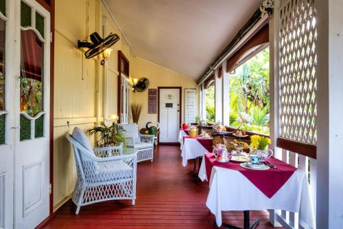 Restoran, The Village B&B in Springbrook