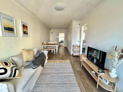 Apartment in Bondi Beach-StayBay near Doughboy Pizza North Bondi