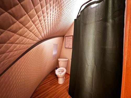 Sunken Escapes Glamping Unit 4