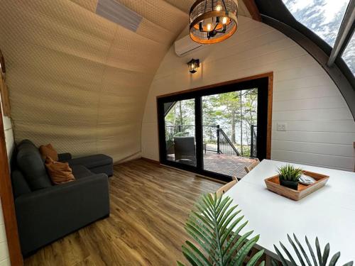 Sunken Escapes Glamping Unit 4