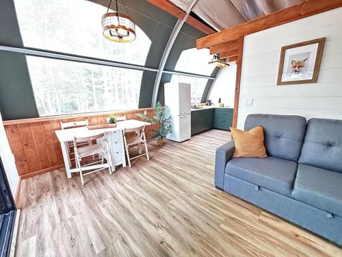 Sunken Escapes Glamping Unit 4 in New Minas (NS)