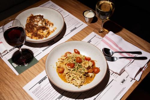 Restaurant, Camelia Grove Hotel in Alexandria