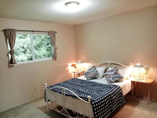 Langley Retreat - Lovely Cloverdale Homestay in Langley, Canada