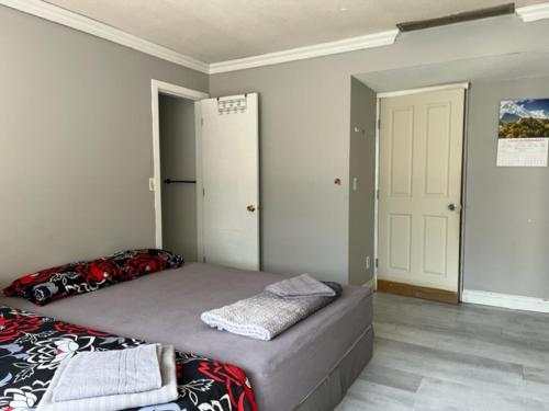 Family Room with Attached Bath Near King George Boulevard KG3 in Surrey, Canada