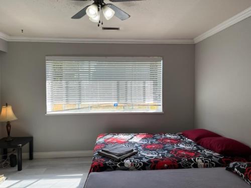 Family Room with Attached Bath Near King George Boulevard KG3 in Surrey, Canada