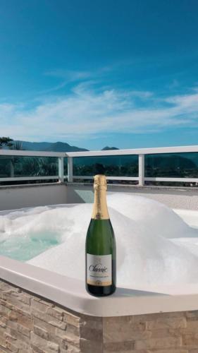 Cobertura com jacuzzi em Ubatuba