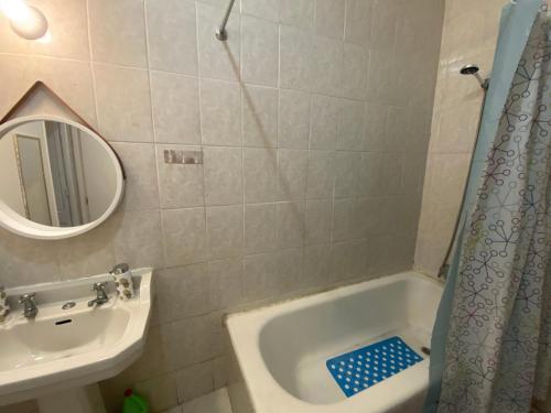 Habitación 3 con baño compartido en Providencia CASA ROMÁN